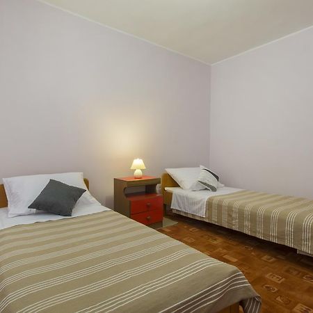 Bulat Sea View Apartments Шибеник Екстер'єр фото