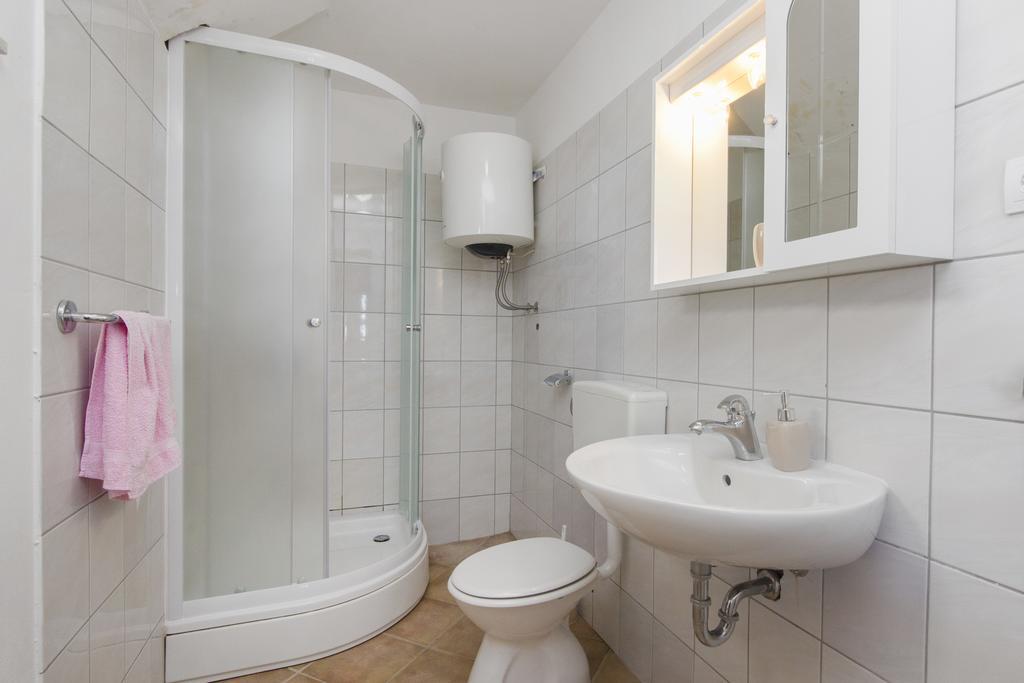 Bulat Sea View Apartments Шибеник Екстер'єр фото