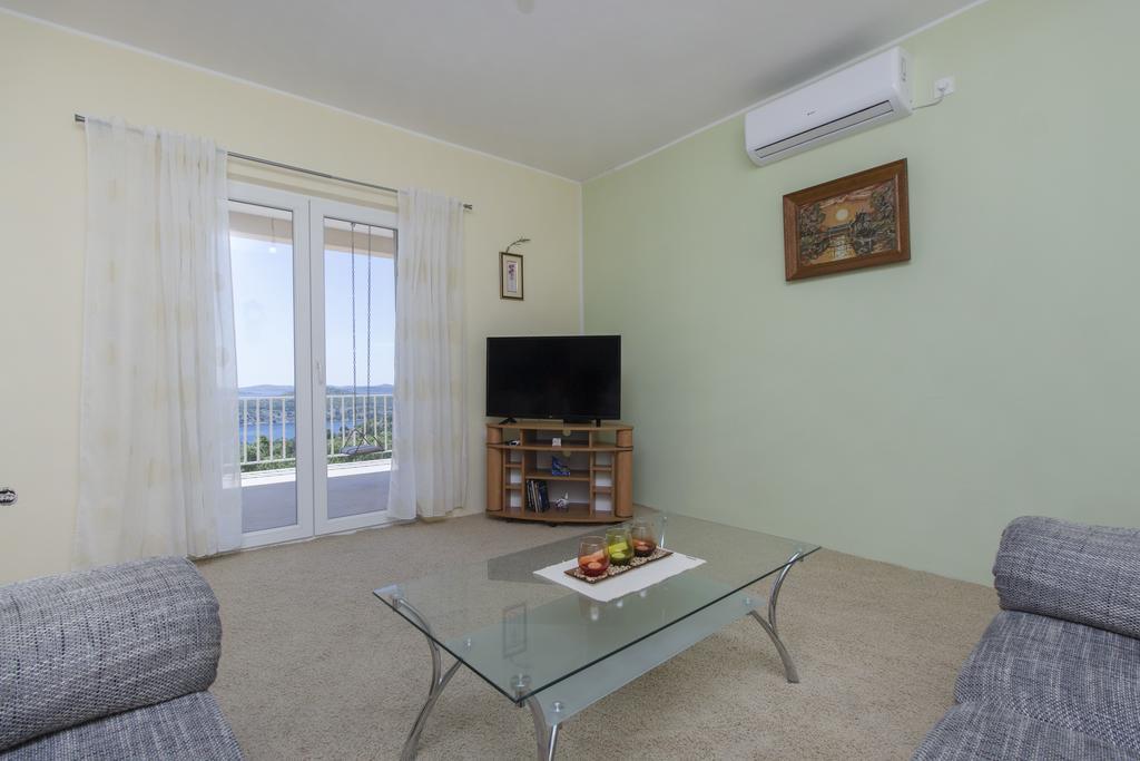 Bulat Sea View Apartments Шибеник Екстер'єр фото