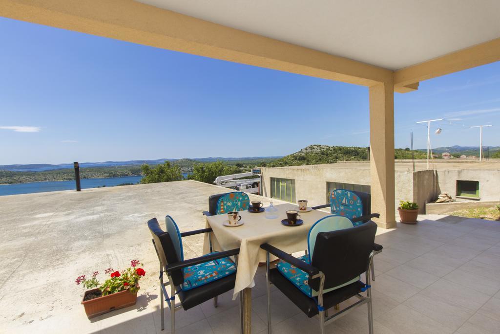 Bulat Sea View Apartments Шибеник Екстер'єр фото