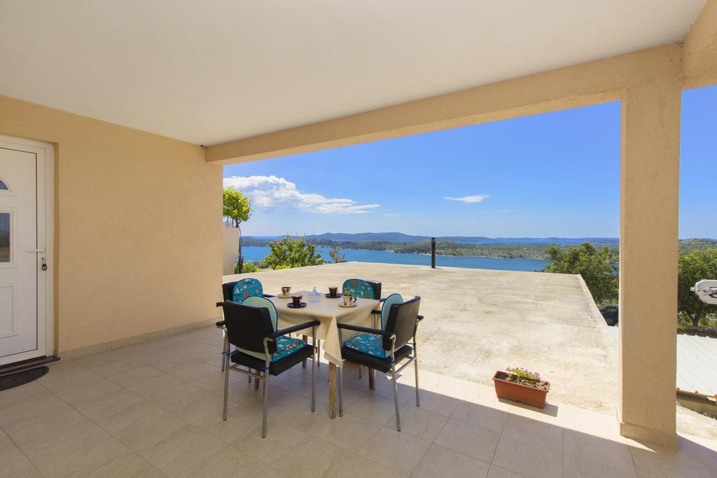 Bulat Sea View Apartments Шибеник Екстер'єр фото