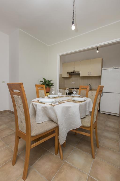 Bulat Sea View Apartments Шибеник Екстер'єр фото