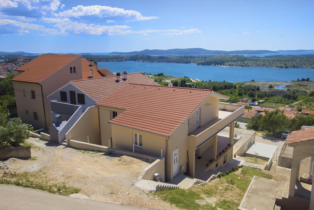 Bulat Sea View Apartments Шибеник Екстер'єр фото